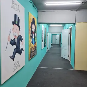 旅馆 727, 阿拉木图